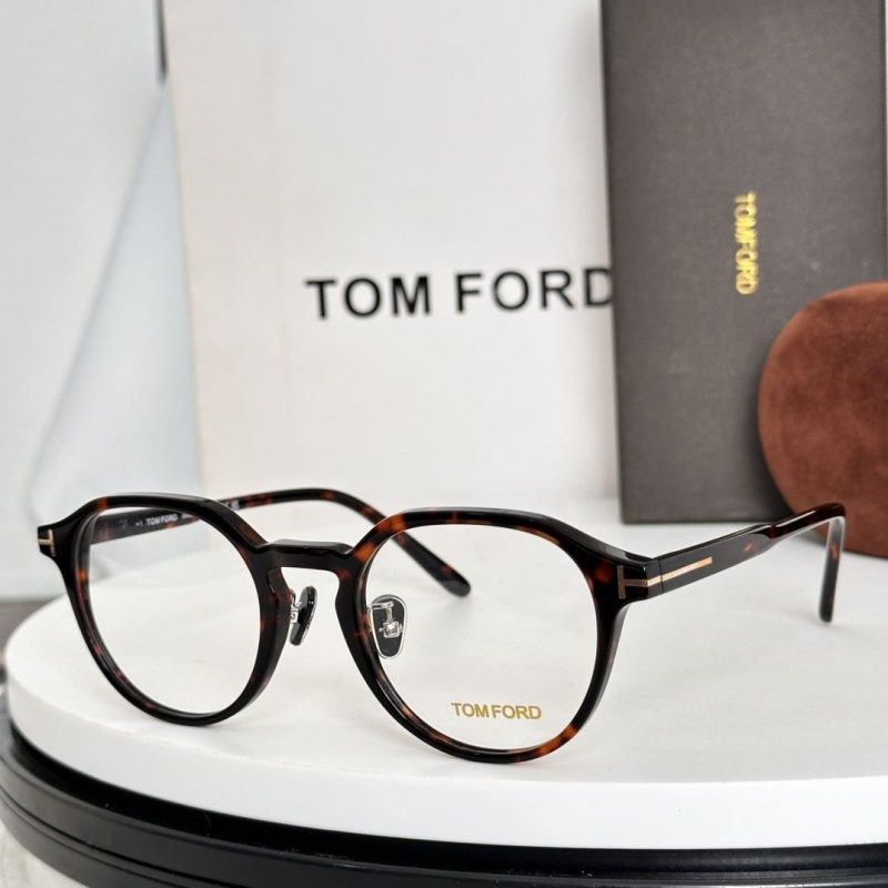 TOM FORD